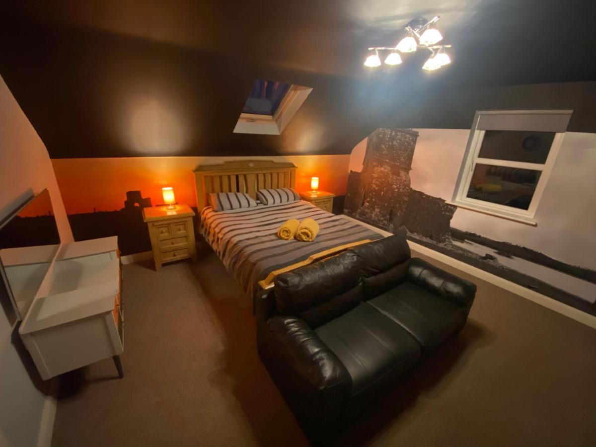 Sleeps 12 Hot Tub Sauna Cinema Pets Welcome Enniskillen Exterior foto