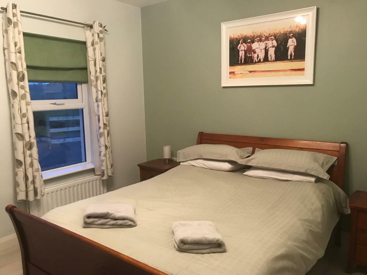 Sleeps 12 Hot Tub Sauna Cinema Pets Welcome Enniskillen Exterior foto