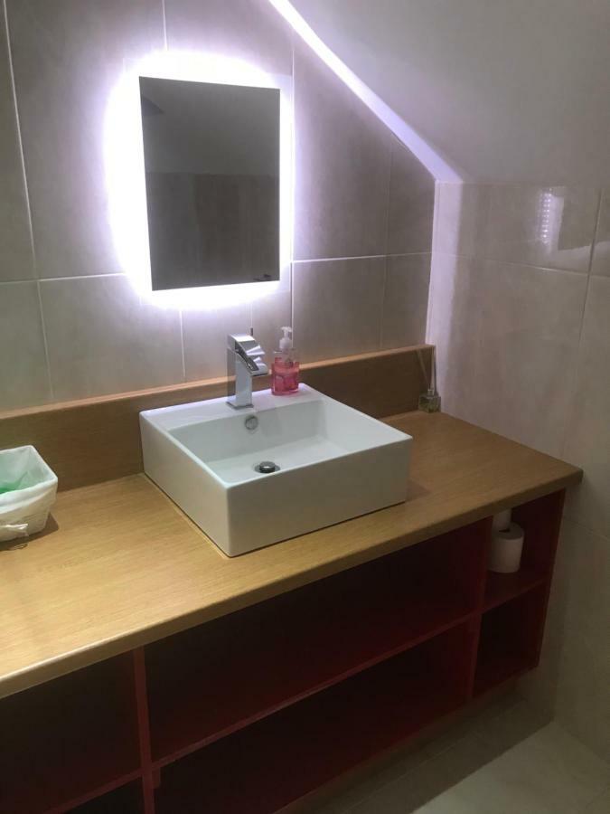 Sleeps 12 Hot Tub Sauna Cinema Pets Welcome Enniskillen Exterior foto